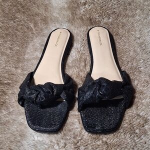 NEW Tuckernuck Raffia Brit Mule Sandals Black - Size 9 (Fits like an 8 or 8-1/2)